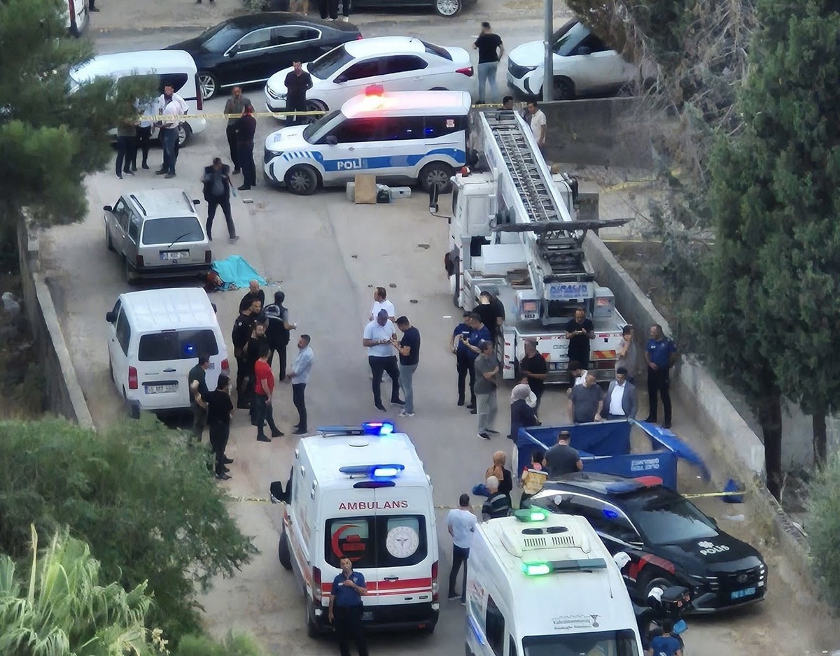 Kahramanmaraş Onikişubat'ta bir kişi kadını vurup ardından kendini öldürdü