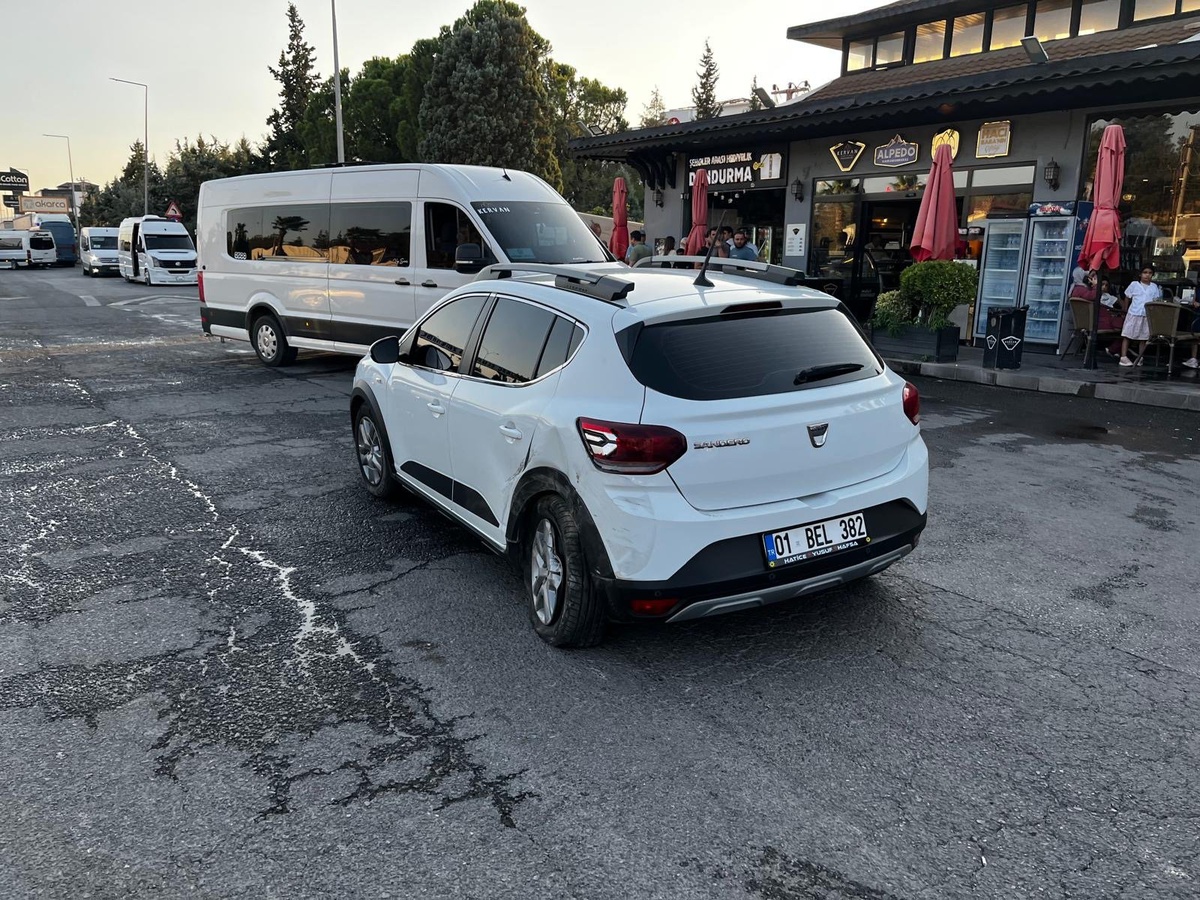 Kahramanmaraş'ta ters dönen otomobilin sürücüsü yaralandı