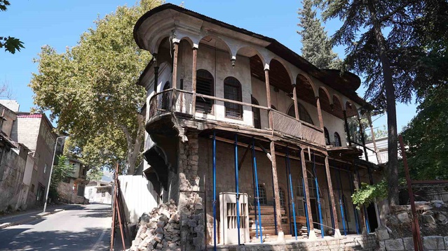 Kahramanmaraş'ta tarihi Çiftaslan Konağı'nın restorasyonu 32 milyon TL yatırımla başladı