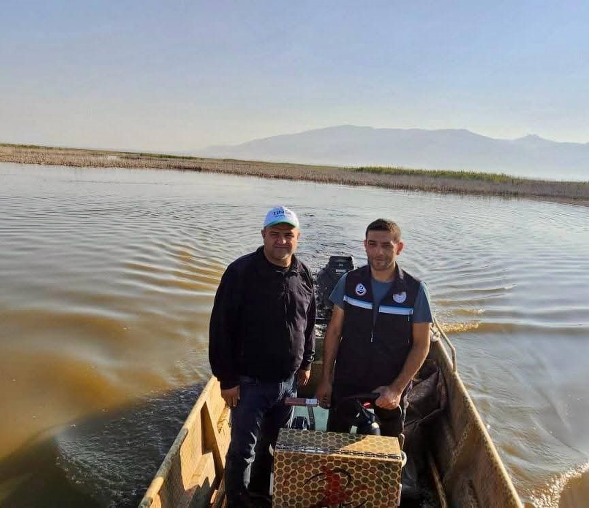 Afyonkarahisar'da su ürünleri denetimleri Karamık Gölü'nde sürüyor