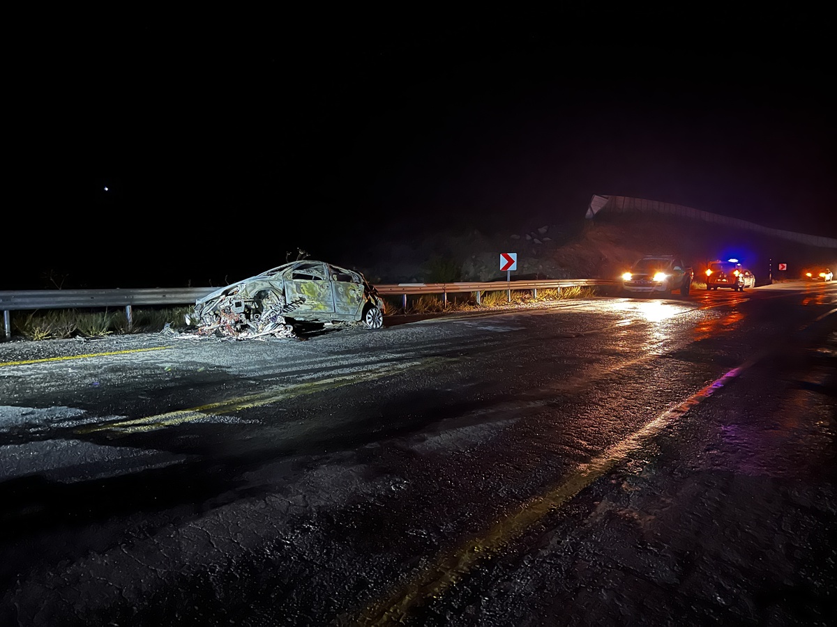 Kayseri Hacılar'da motosiklet ile otomobil çarpıştı, araçlar alev alınca 2 kişi yaralandı