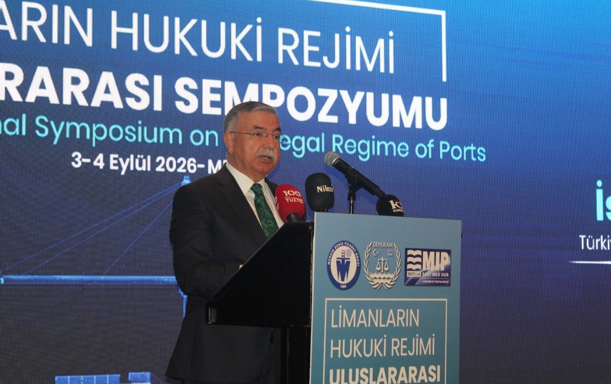 Mersin'deki liman hukuku sempozyumunda teknoloji ile hukukun uyumu vurgulandı