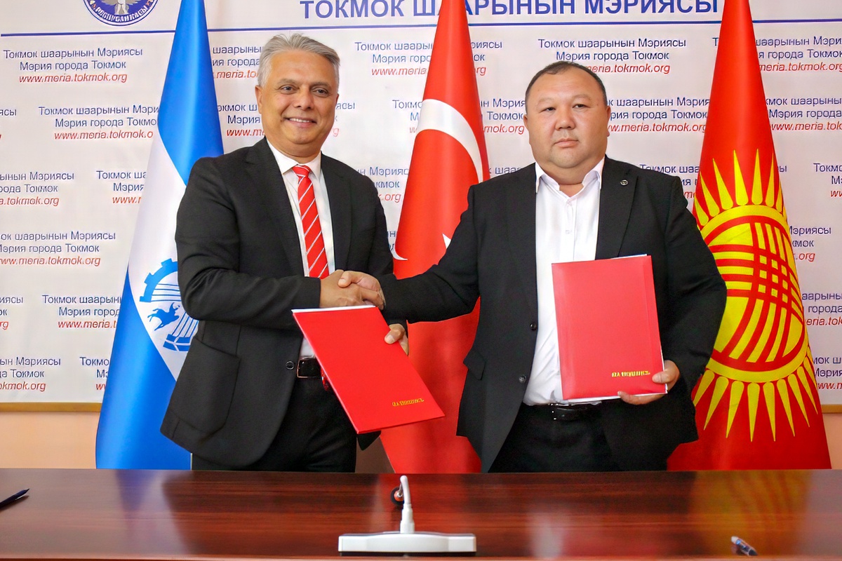 Muratpaşa Belediye Başkanı Uysal, Kırgızistan'ın Tokmok kentiyle kardeş şehir protokolü