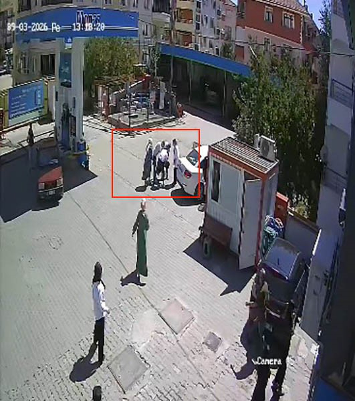 Çankırı'da polis memuru Heimlich manevrasıyla şeker yutan çocuğun hayatını kurtardı