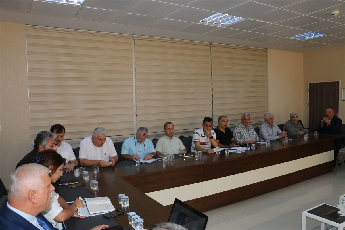 Trabzon Of'ta okul yöneticileri yeni eğitim yılı hazırlıklarını görüştü, müfredat ele alındı