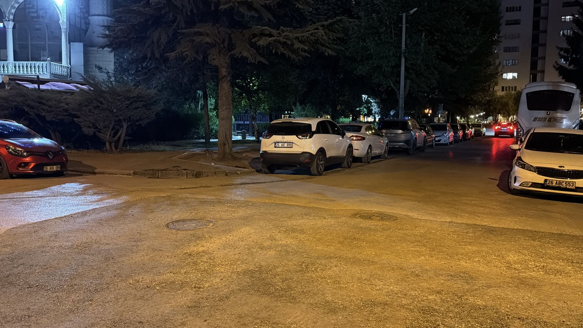 Eskişehir'de otomobilin çarptığı 3 yaşındaki Elif Mavi Avli hastanede kurtarılamadı