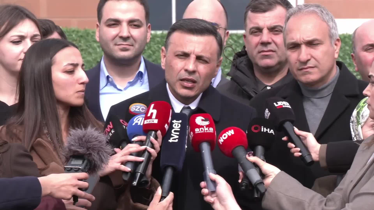 Özgür Çelik: İBB'deki 13 bürokrat ve 3 Üsküdar meclis üyesinin gözaltısı kaybedenlerin yöntemi