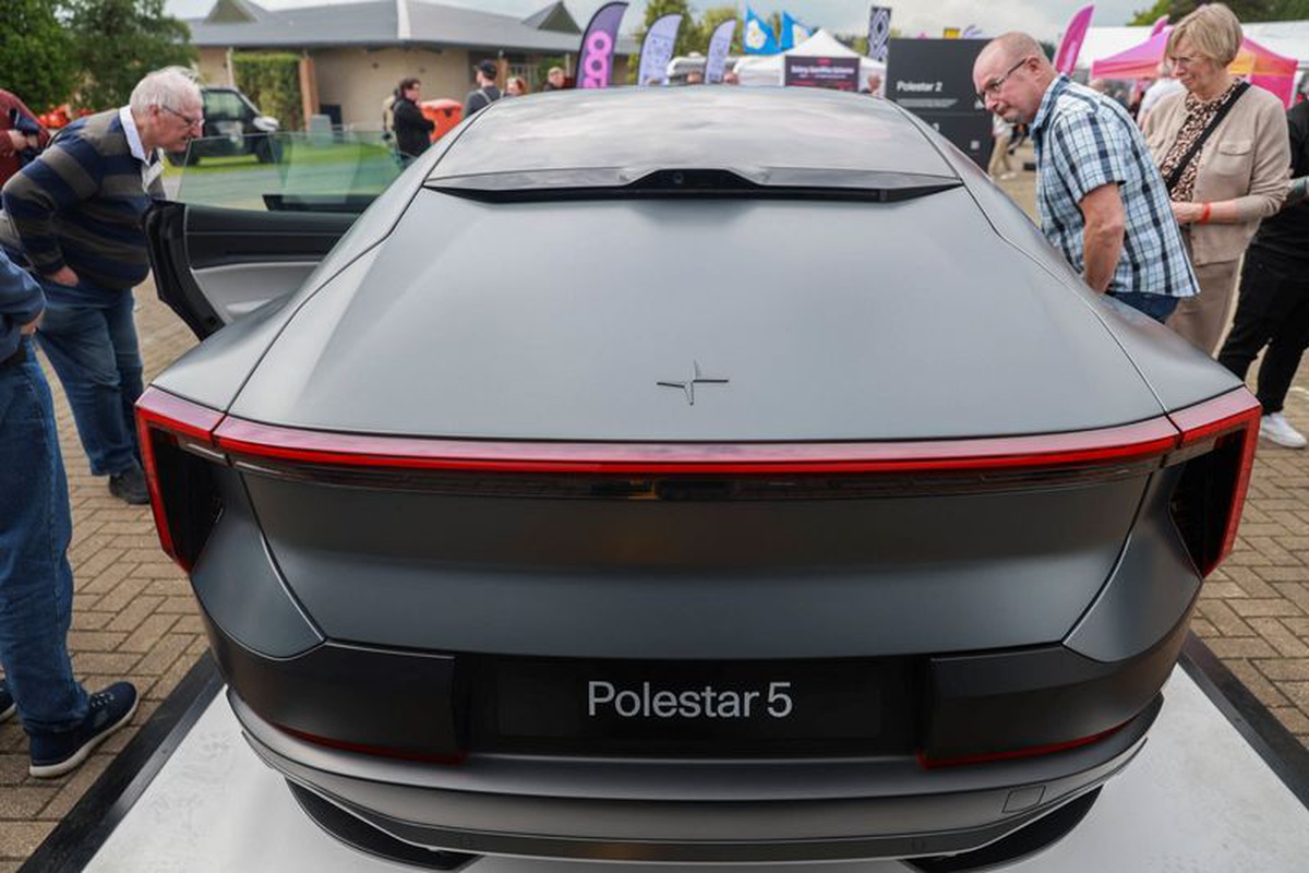 Polestar ABD'den çıkıyor, yıllık teslimat tahminini düşürdü