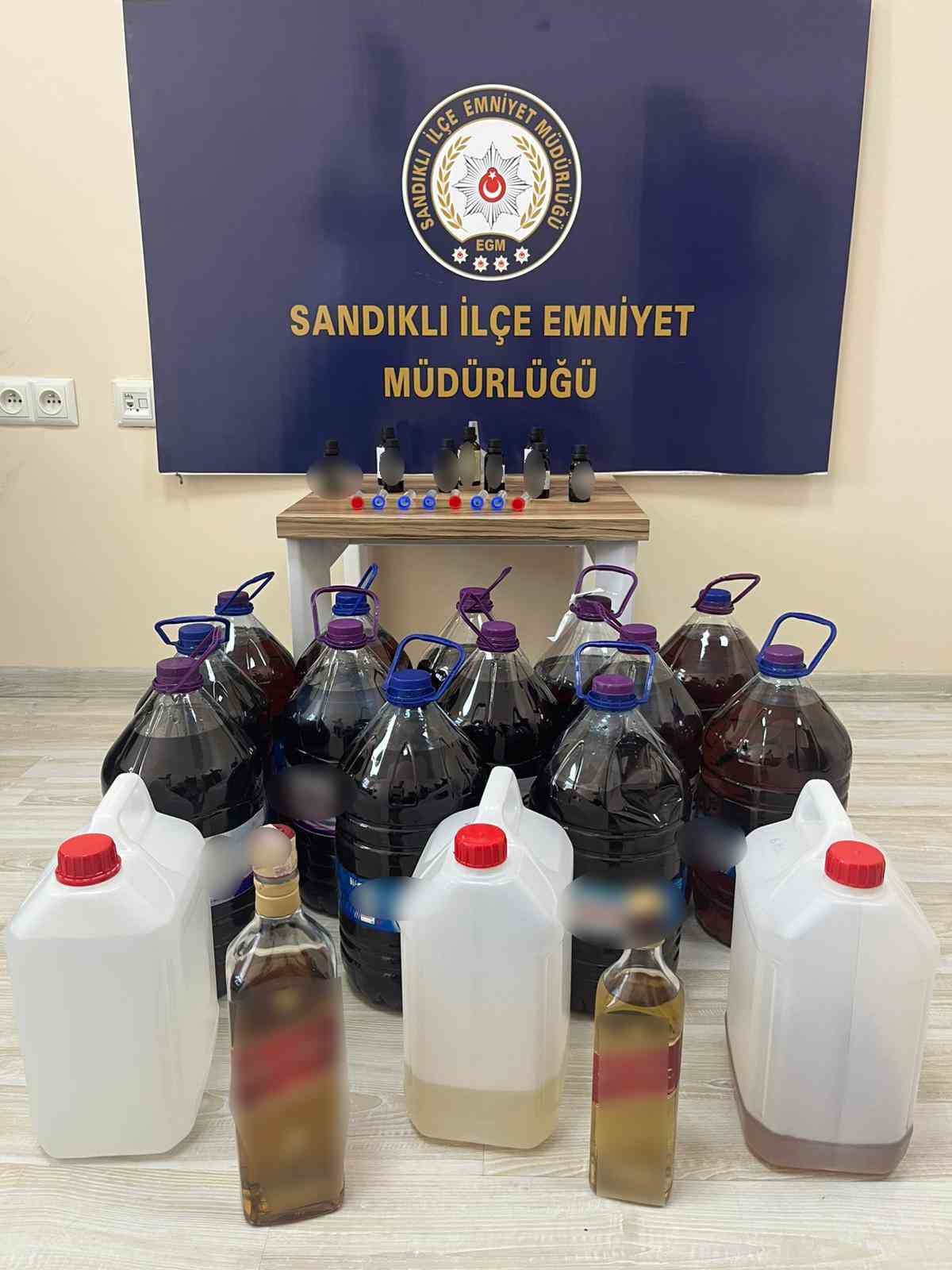 Afyonkarahisar Sandıklı'da sahte alkol operasyonunda 76 litre ele geçirildi, 1 gözaltı