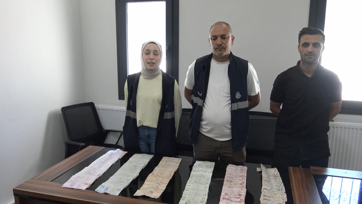 Dilenciden 60 bin TL çıktı: İranlı sınır dışı