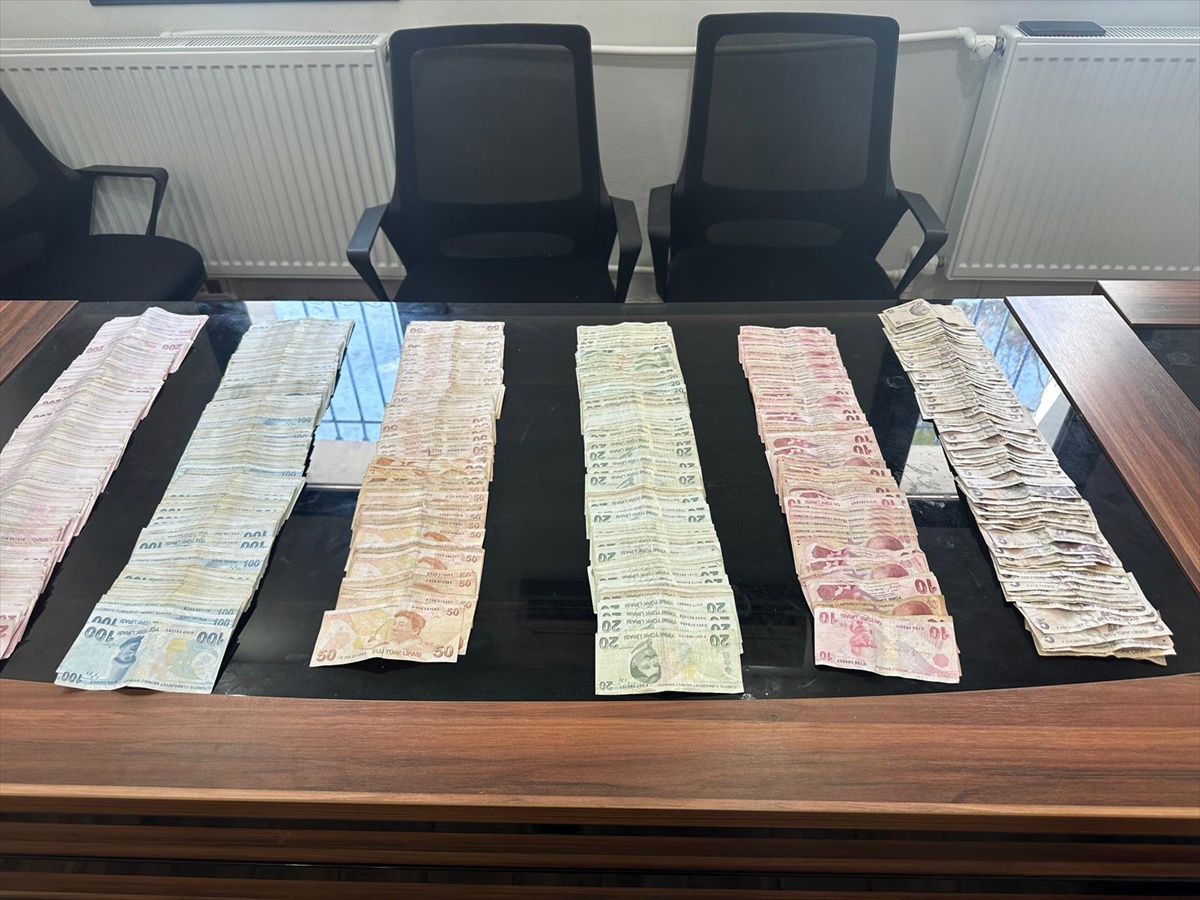 Şanlıurfa'da dilenciden 60 bin lira çıktı, İran uyruklu şahıs sınır dışı edildi
