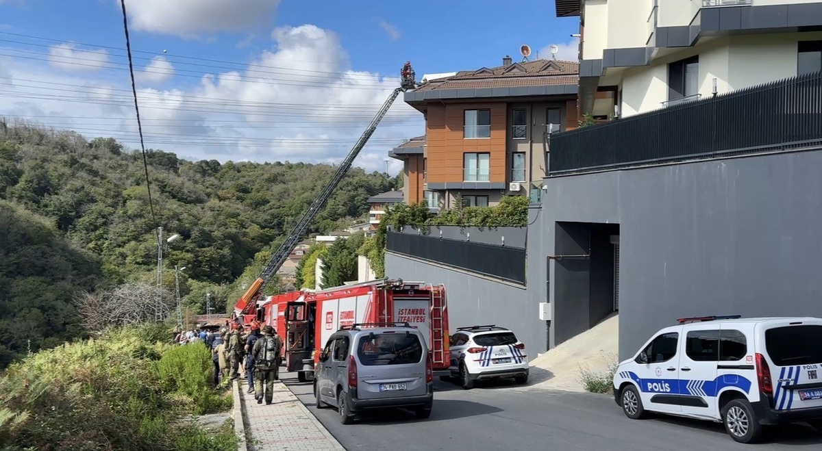 Sarıyer'de 4 katlı binada çıkan yangında mahsur kalan 8 kişi tahliye edildi