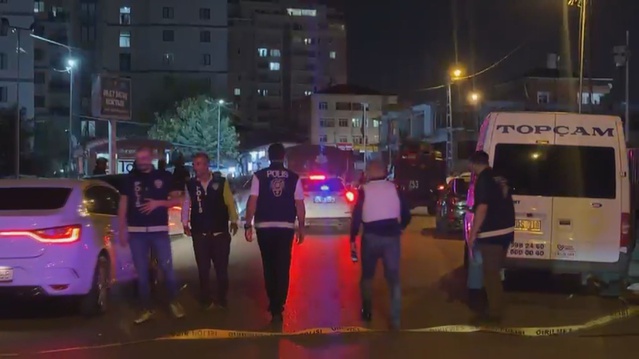 Sultanbeyli'de DEAŞ operasyonunda şüpheli polisle çatışmada öldürüldü