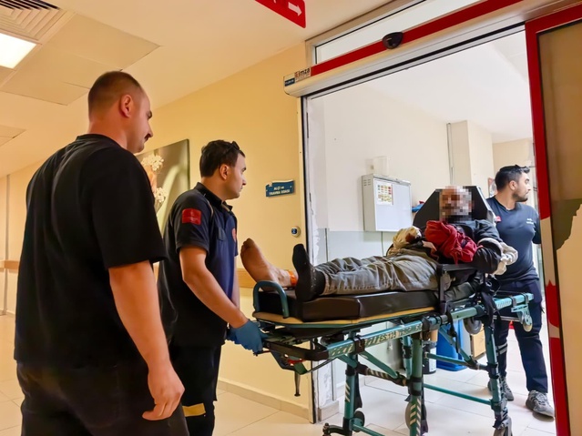 Bursa İnegöl'de tomruk zinciri elini sıkıştırdı; orman işçisinin 6 parmağı koptu