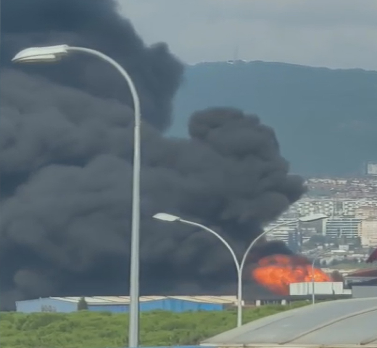 Tuzla Deri Sanayi Sitesi'nde Yangın