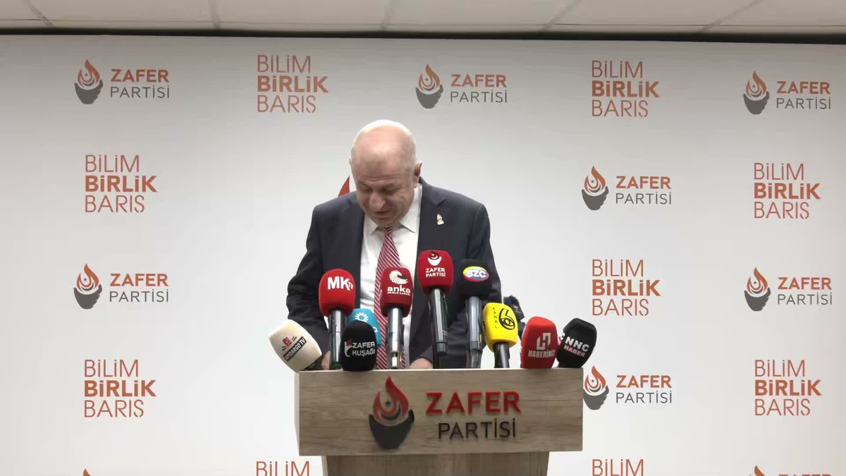 Ümit Özdağ: PKK silah bırakmayacak, silahlarının yerini değiştirecek