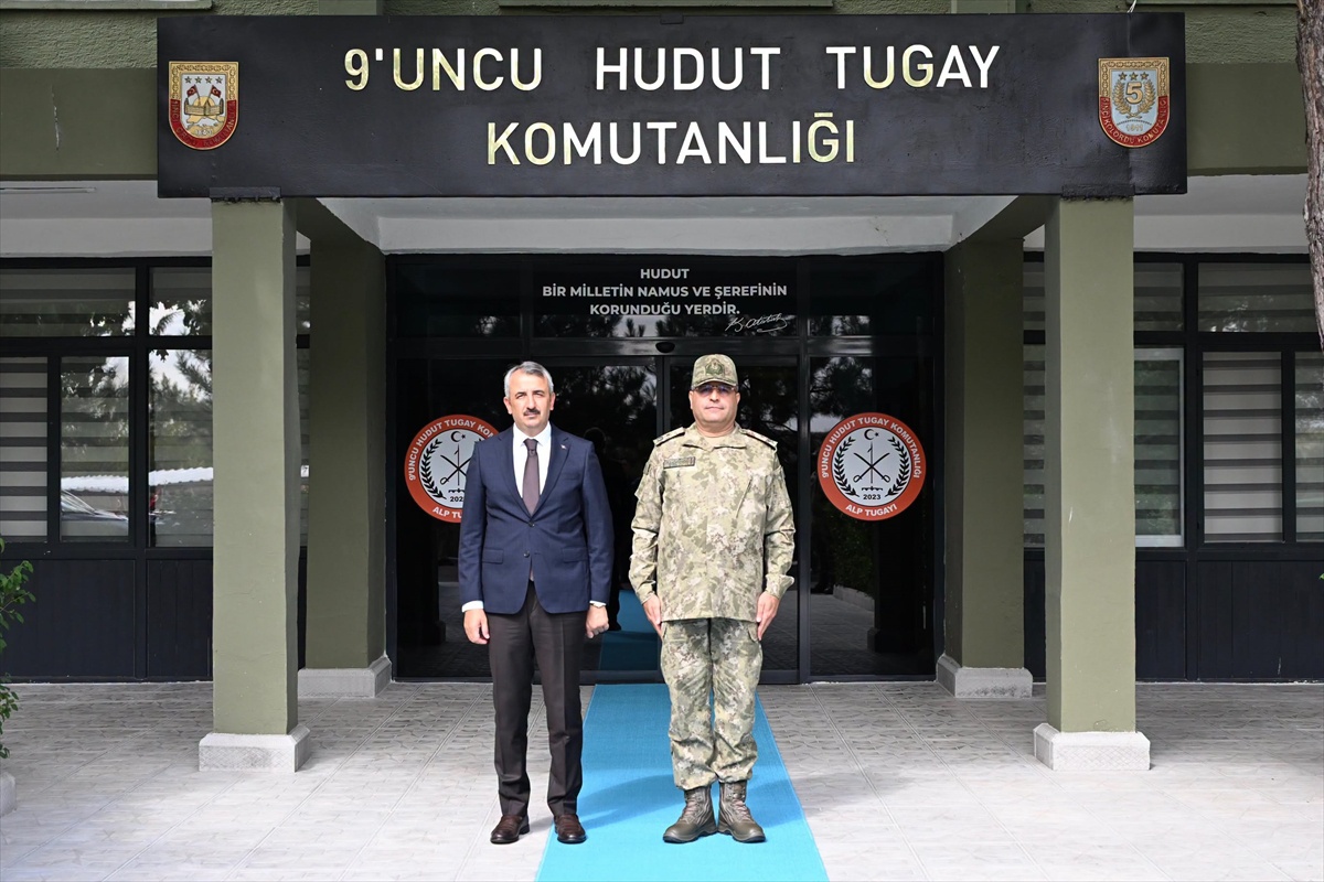 Edirne Valisi Sezer, 9. Hudut Tugay Komutanı Aydoğdu\'yu ziyaret etti