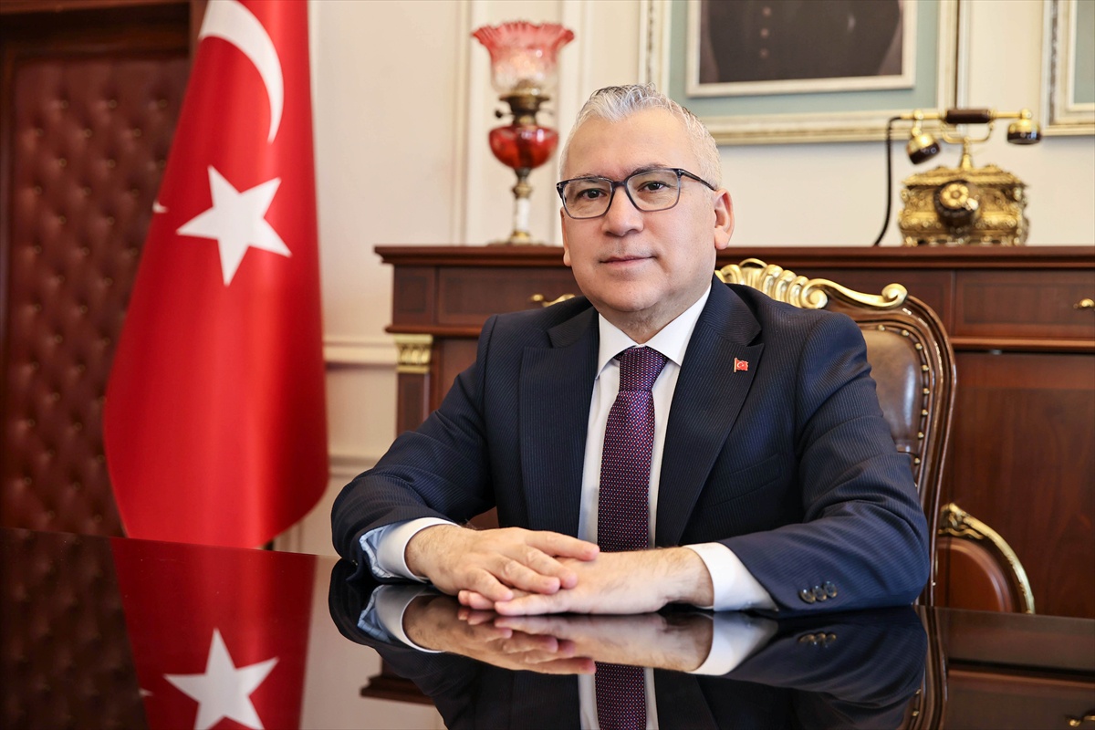 Sivas Valisi Şimşek, Kongre'nin 107. yıl dönümünde milli mücadele mesajı verdi