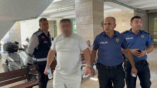 Samsun Adliyesi'nde intihar girişimi güvenlik amirinin müdahalesiyle engellendi