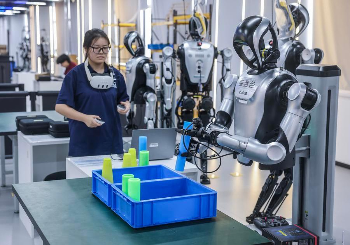 Çin'in Cixi kentinde insansı robotlar için yeni eğitim merkezi açıldı