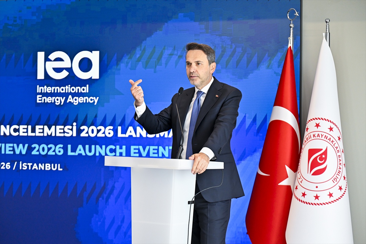 Bayraktar: Yeni enerji mimarisinin anahtarı elektrikleşme