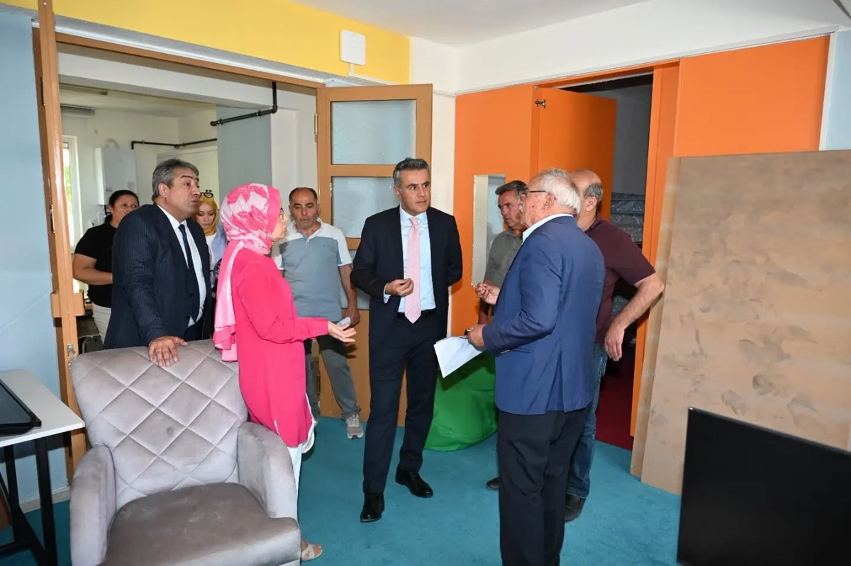 Denizli Baklan'da eğitim yatırımları görüşüldü, kız öğrenci yurdu yerinde incelendi