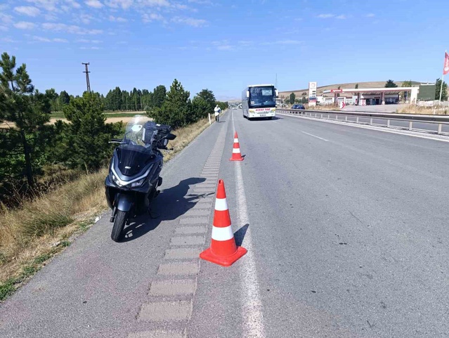 Sivas Yıldızeli'nde motosiklet bariyerlere çarptı, sürücü Abdullah Çolak hayatını kaybetti