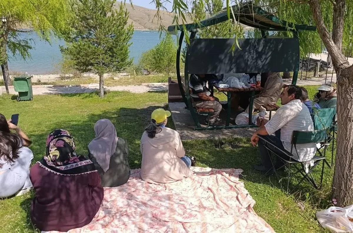 Bayburt TRSM danışanları için bowling, tekne turu ve piknik etkinlikleri düzenledi