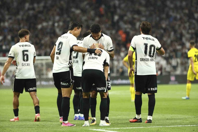 Beşiktaş, Fenerbahçe derbisinde ilk deplasman galibiyetini arıyor