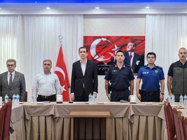 Bozyazı'da okul güvenliği toplantısı Kaymakam başkanlığında yapıldı, tedbirler ele alındı