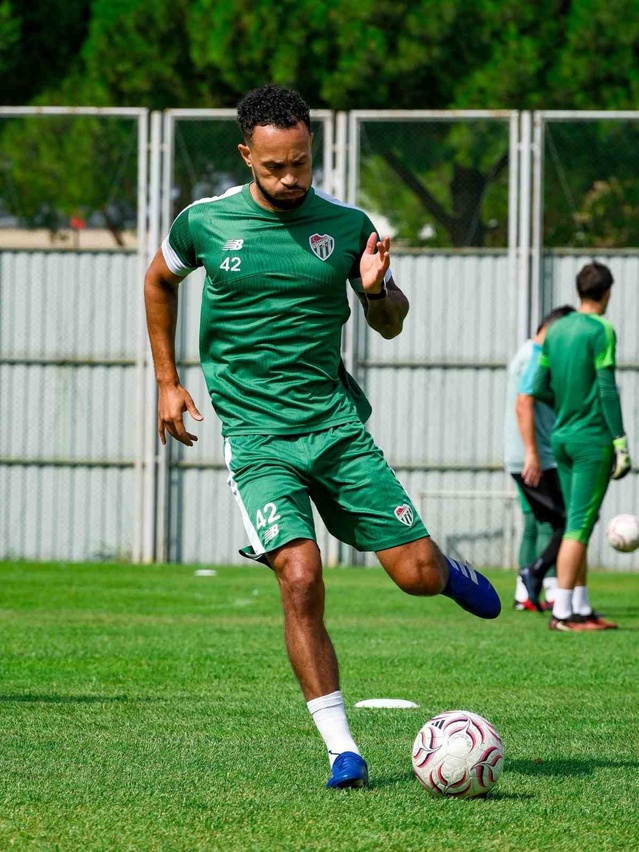 Bursaspor, İstanbulspor galibiyetinin ardından Manisa FK maçı hazırlıklarına başladı