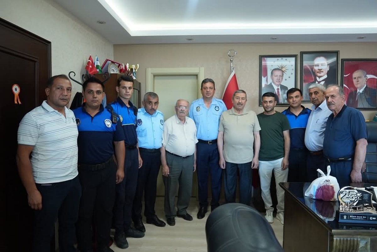 Darende Belediye Başkanı Bozkurt, Zabıta Haftası'nda personelle bir araya geldi