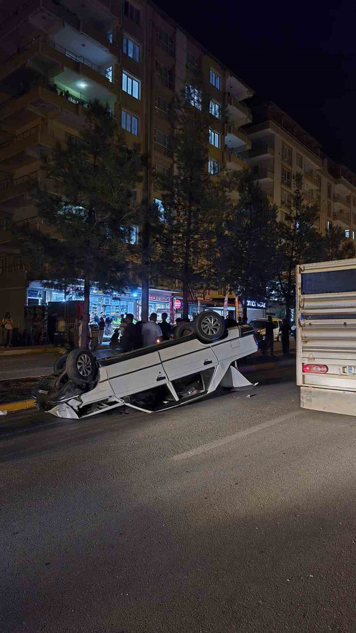 Diyarbakır Silvan'da iki aracın çarpıştığı kazada 1 kişi yaralandı