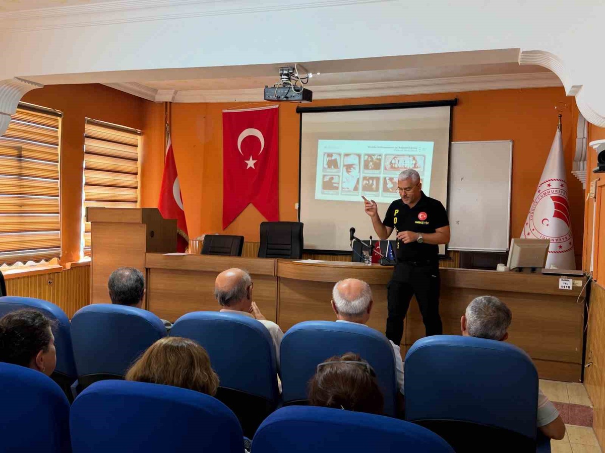 Elazığ'da tarım personeline madde bağımlılığı farkındalık eğitimi verildi