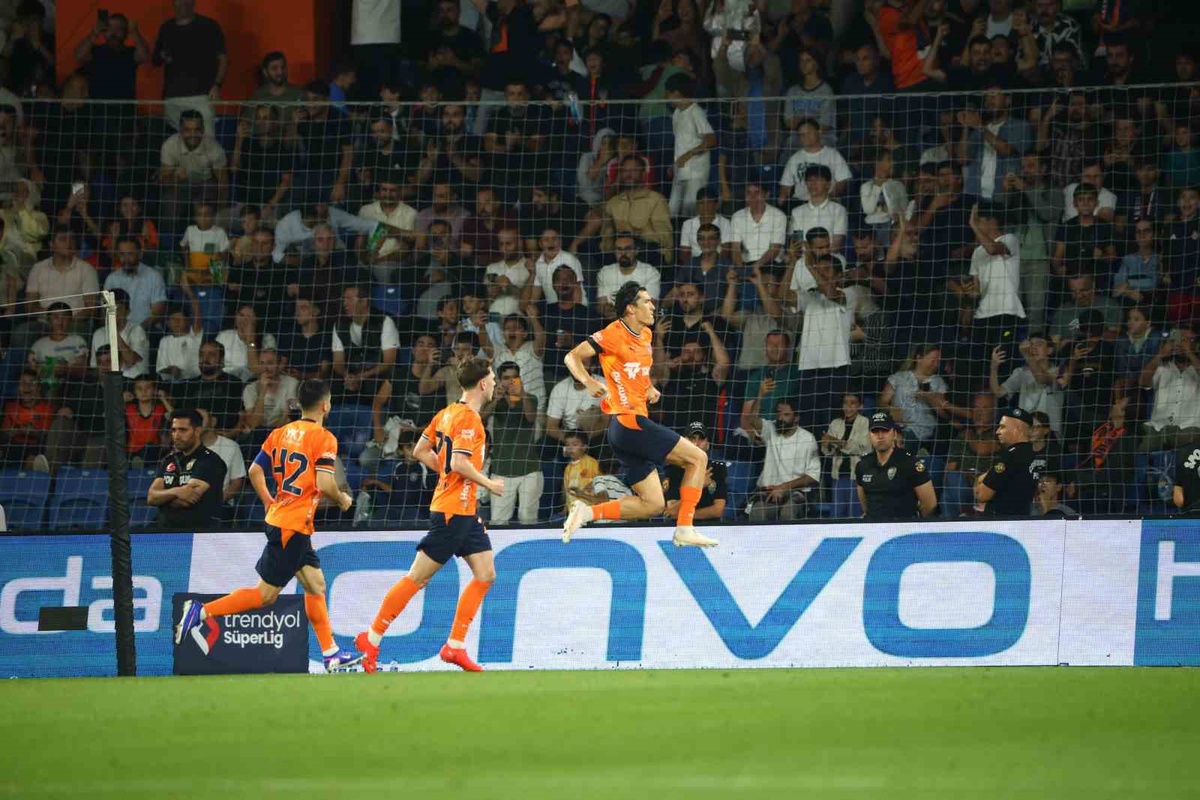 Shomurodov, Galatasaray'a da gol attı; 4 maçta 4 gole ulaştı