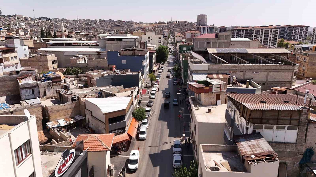 Gaziantep'te 3 caddede dış cephe yenileme ile 251 bina ve 405 dükkan estetik görünüme kavuşacak