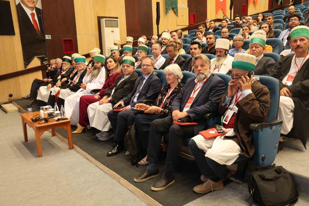 Hacıbektaş'ta Bektaşilik forumunda kültürel köprü ele alındı