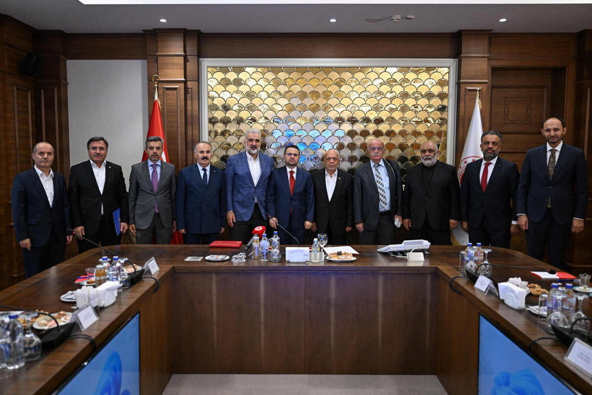 HAK-İŞ ve Filistin platformu, Bakan Gürlek'e Netanyahu kararını aktardı