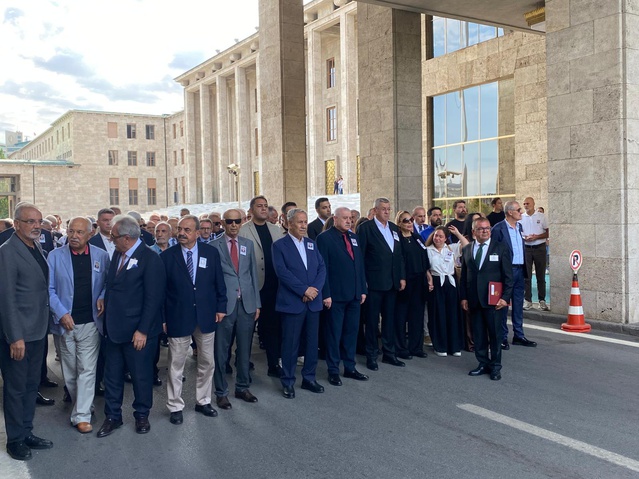 Eski Muğla Milletvekili Latif Sakıcı TBMM'de düzenlenen törenle uğurlandı