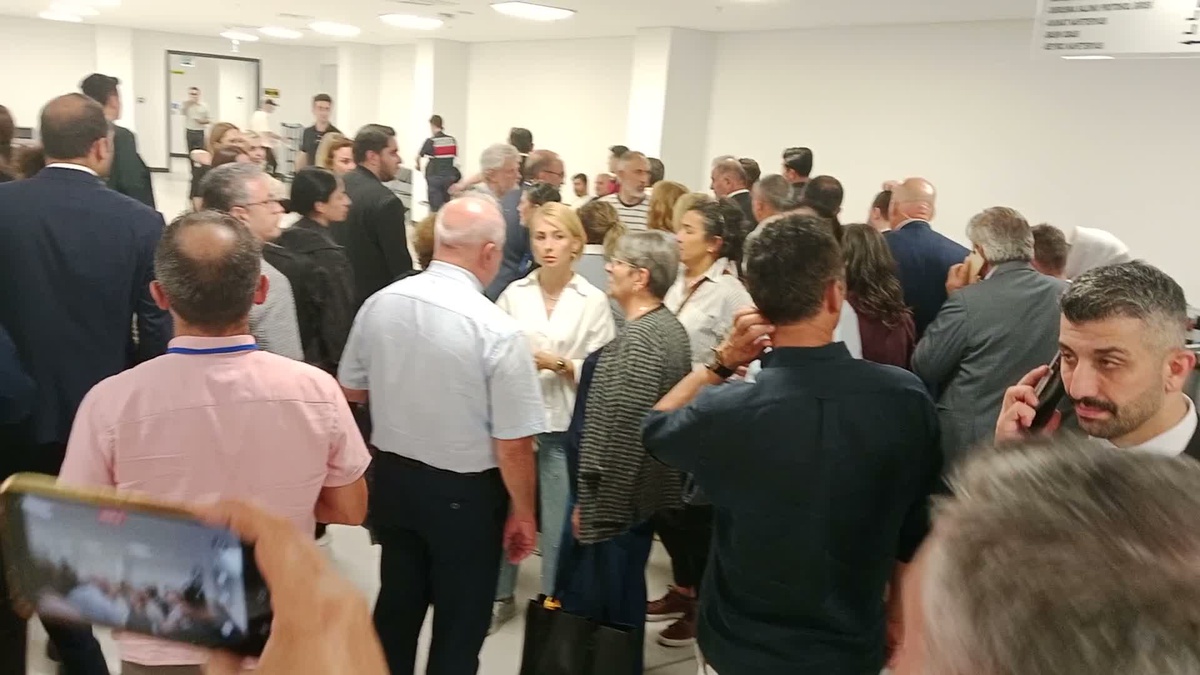 İBB davasında Bakırköy Belediye Başkan Yardımcısı Akyüz ve Öztürk tahliye edildi