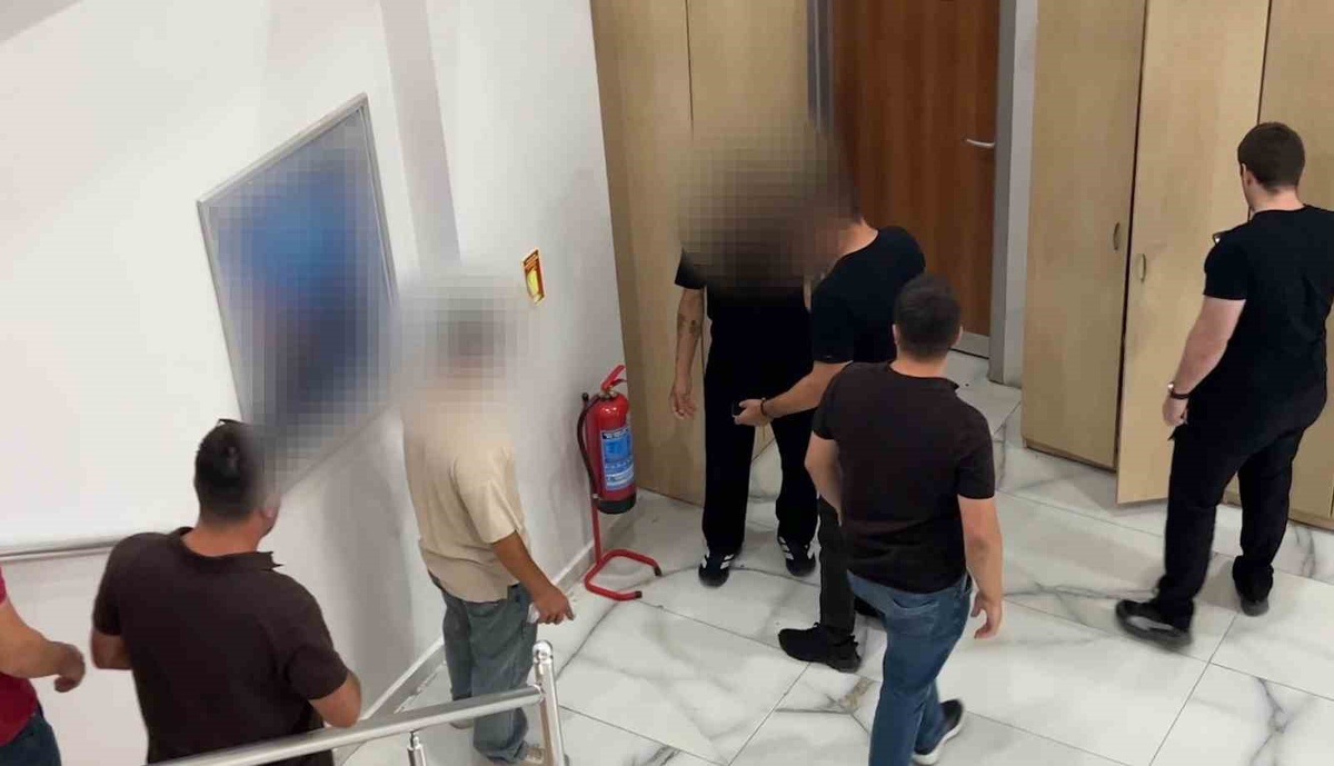 Yasa dışı bahis soruşturmasında 5 şüpheli adliyeye sevk edildi, 2'si tutuklandı
