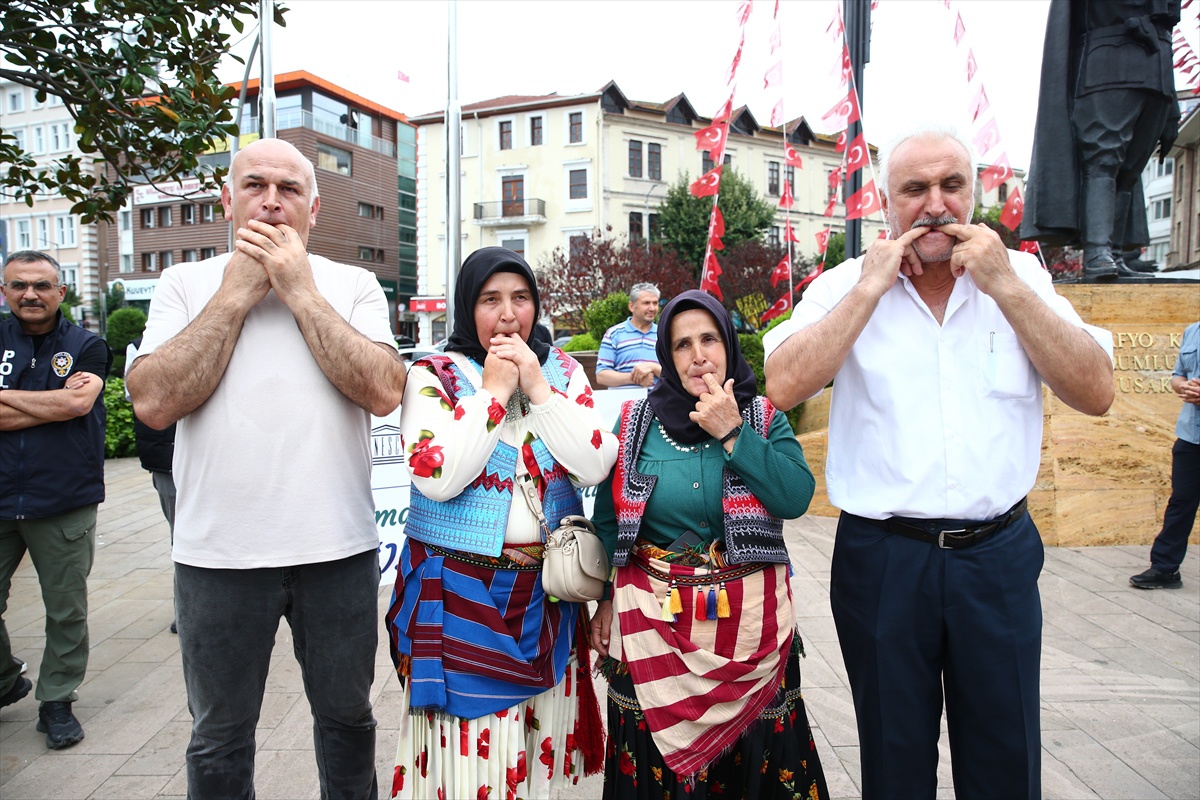 Giresun'da Kuşköy ıslık dili festivali öncesi tanıtım yürüyüşü düzenlendi