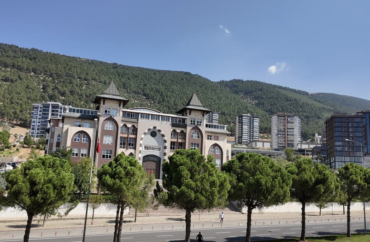 Kahramanmaraş'taki okul saldırısı davasında anne Mersinli suçlamaları reddetti