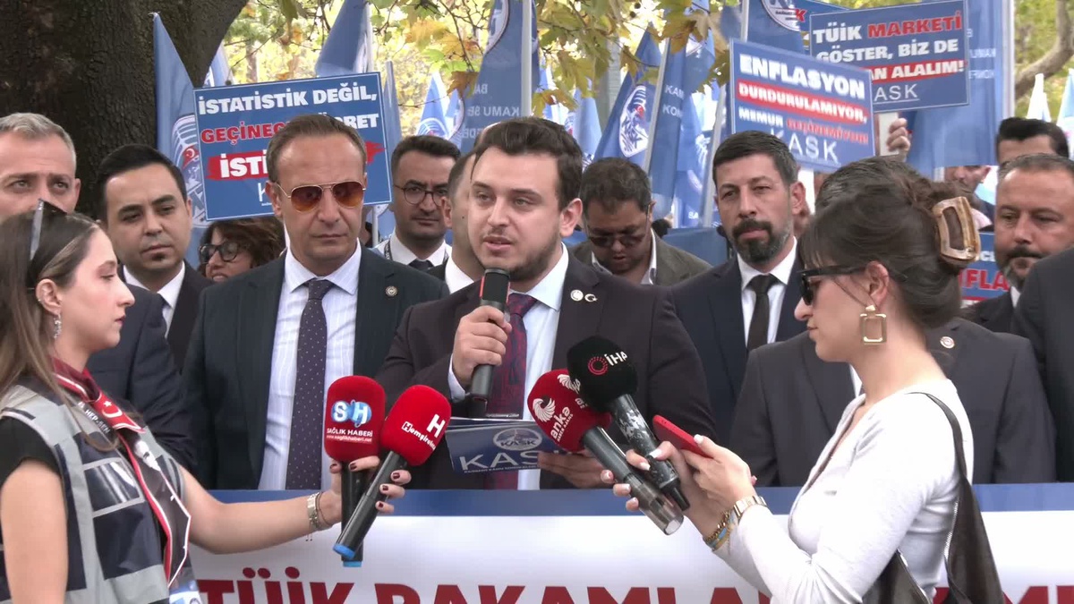 KASK, TÜİK Önünde Eylem Yaptı: Maaş Zamlarının Gerçek Enflasyona Göre Belirlenmesini İstedi