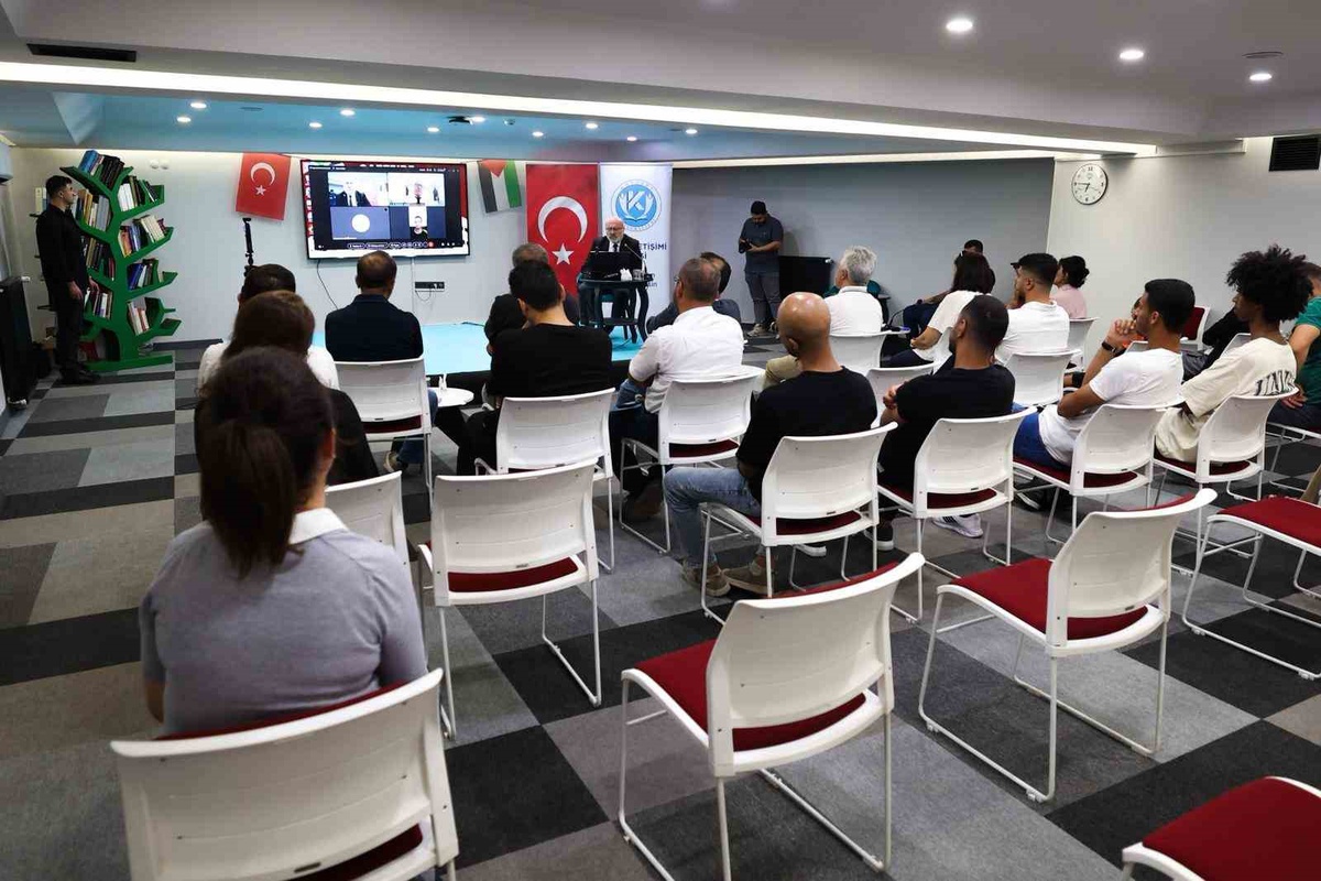 KAYÜ'de Gazze'de Üniversite Olmak temalı program düzenlendi