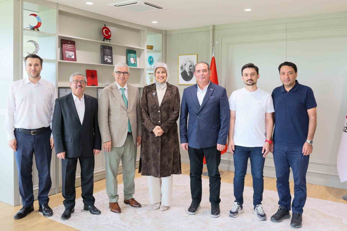 Melikgazi Şube Başkanı Mükremin Çepni, Kızılay Kayseri Şubesi'nin yeni başkanı oldu
