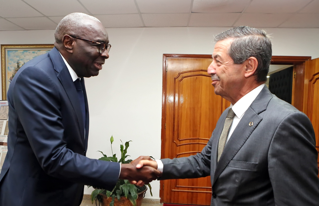 KKTC Dışişleri Bakanı Ertuğruloğlu, BM Temsilcisi Diagne ile bakanlıkta görüştü