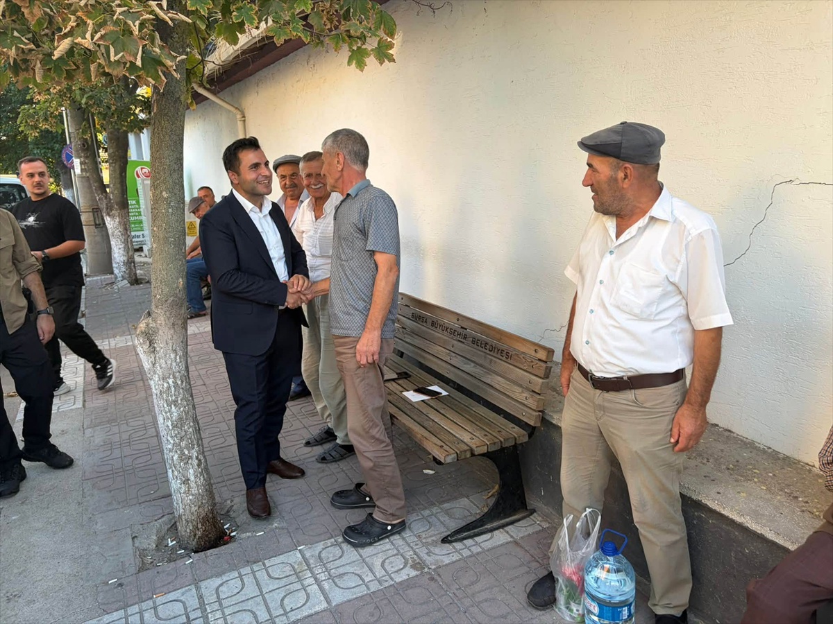 Lalapaşa'da esnafı gezen Kaymakam Çolak, hayırlı kazançlar diledi