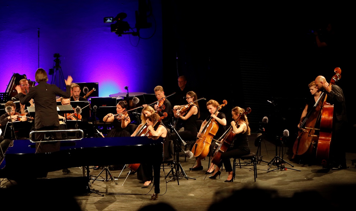 Covent Garden Sinfonietta, Türkiye'deki ilk konserini Bodrum Kalesi'nde verdi ve beğeni topladı