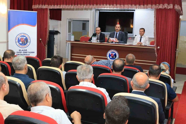 Elazığ'da ortaokul müdürleri toplantısında 2026-2027 eğitim yılı hazırlıkları ele alındı